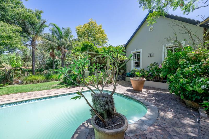 7 Bedroom Property for Sale in Somerset West Western Cape